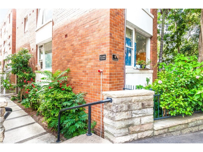 10/4 Barncleuth Square, Elizabeth Bay NSW 2011