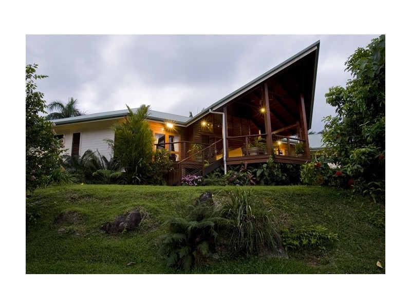 4 James Road, Mission Beach QLD 4852