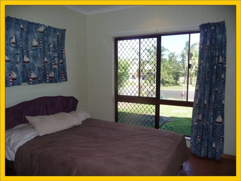 4 Kent Close, Mission Beach QLD 4852