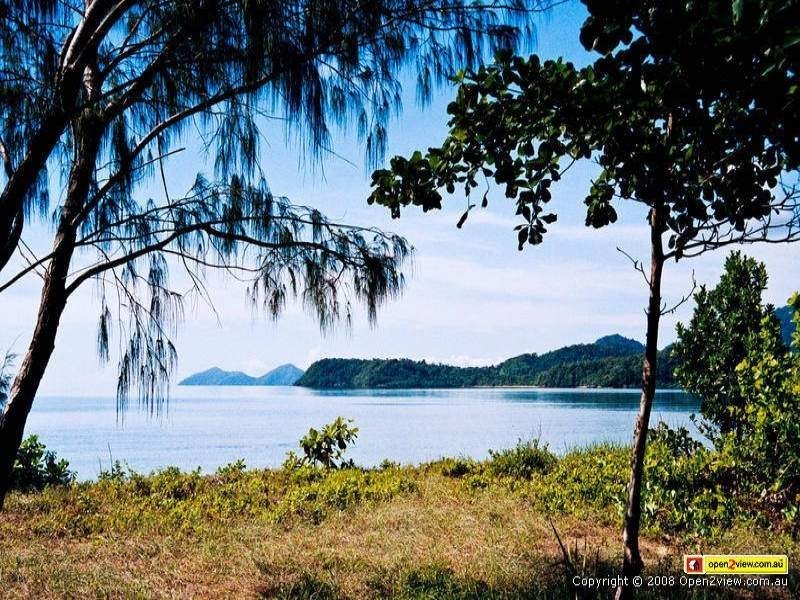 Mission Beach QLD 4852