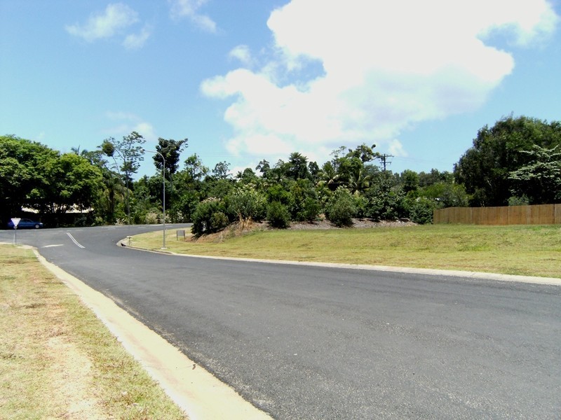 4 Oceanview Drive, Wongaling Beach QLD 4852