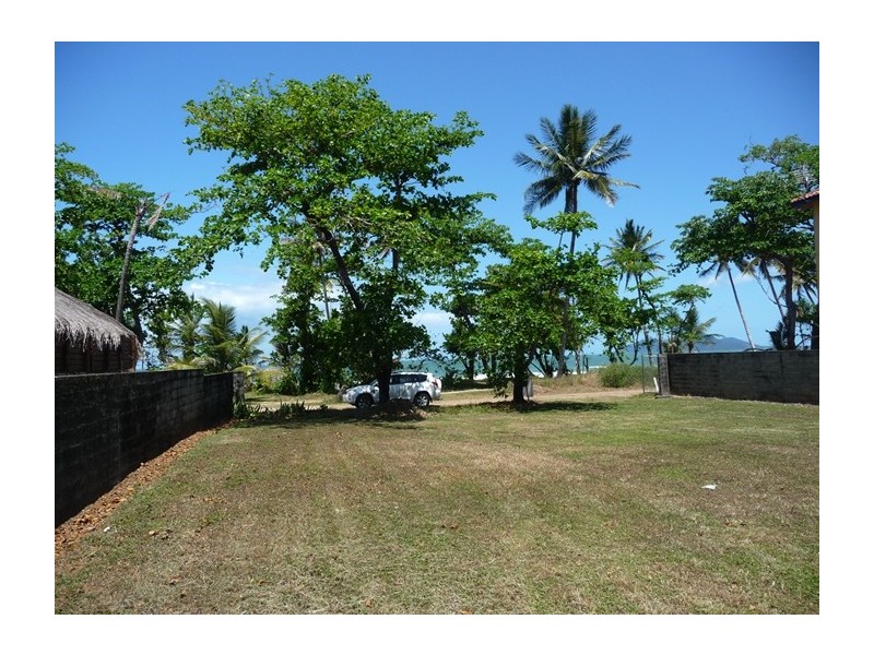 48 Marine Parade, Mission Beach QLD 4852