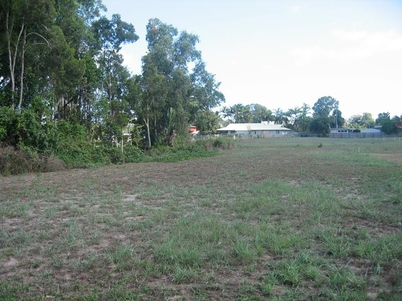 14 Shore Street, Wongaling Beach QLD 4852