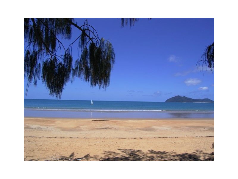 Mission Beach QLD 4852