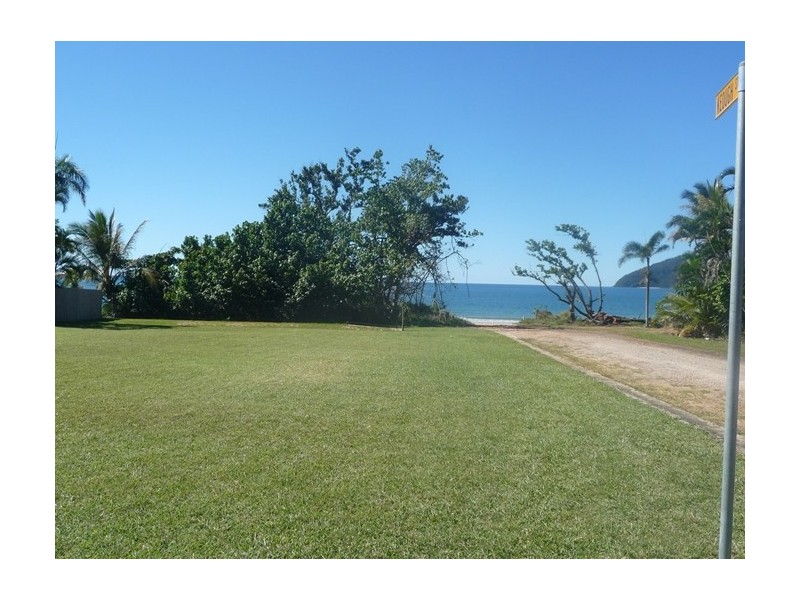 90 Reid Road, Wongaling Beach QLD 4852