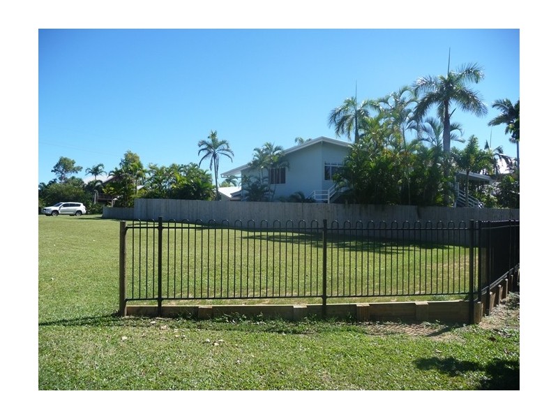 90 Reid Road, Wongaling Beach QLD 4852