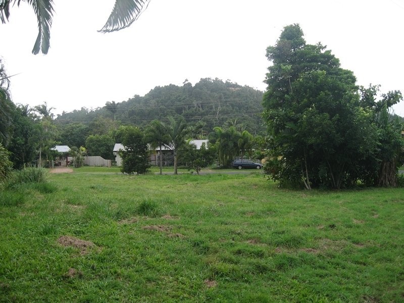 36 Bingil Bay Road, Bingil Bay QLD 4852