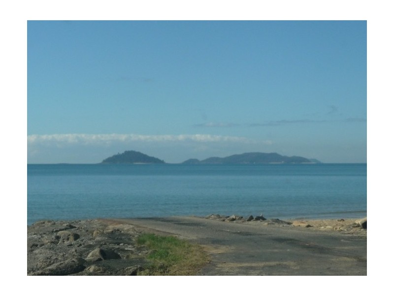 39 Mariner Drive, South Mission Beach QLD 4852