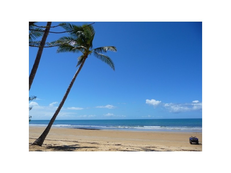 31 Pacific Parade, Mission Beach QLD 4852