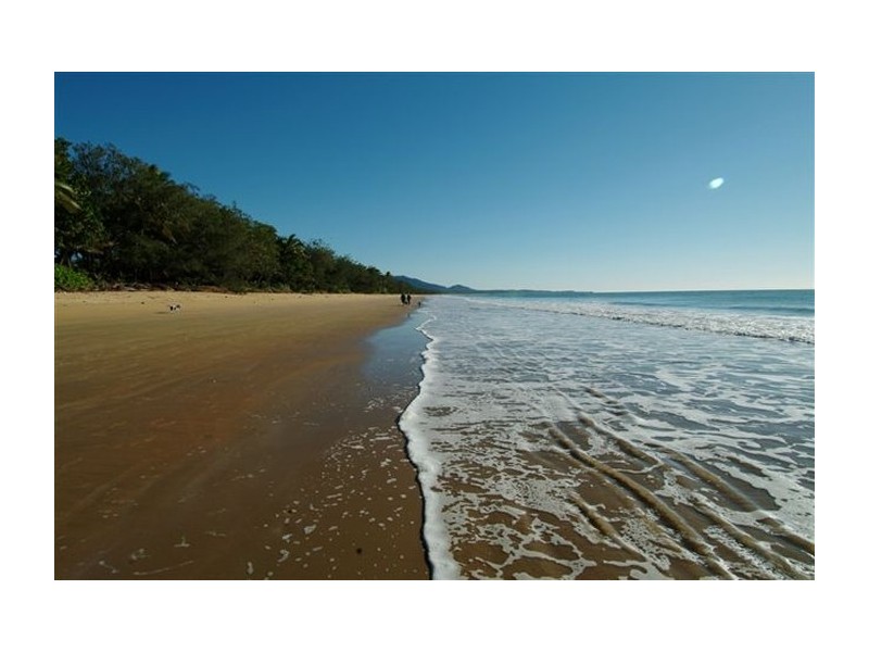 Mission Beach QLD 4852