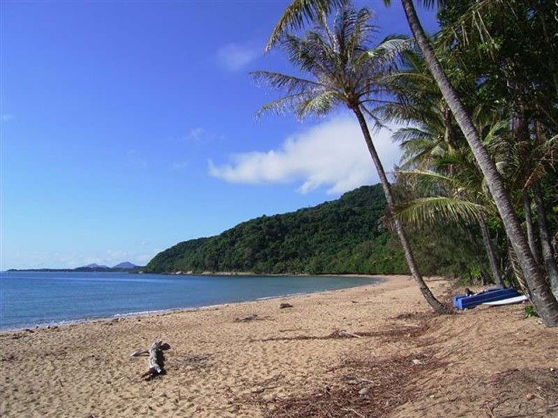 43 Cutten Street, Bingil Bay QLD 4852