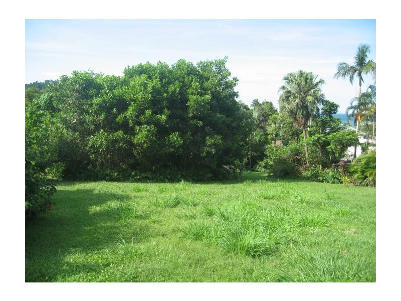 43 Cutten Street, Bingil Bay QLD 4852