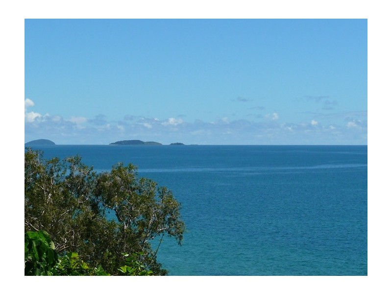 Bingil Bay QLD 4852