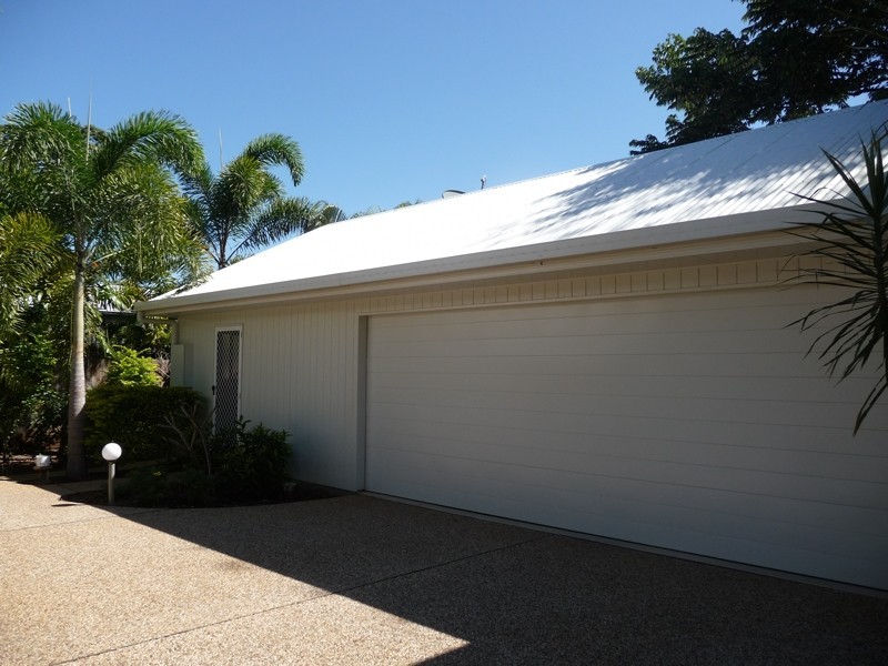 11 Southward Street, Mission Beach QLD 4852