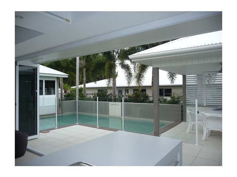 11 Southward Street, Mission Beach QLD 4852