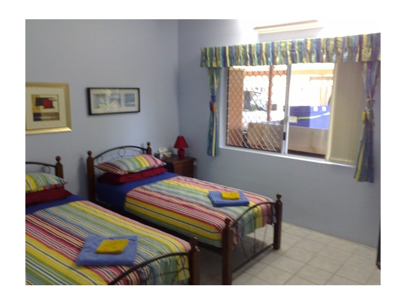 Unit 4, 16 Wongaling Beach Road, Wongaling Beach QLD 4852