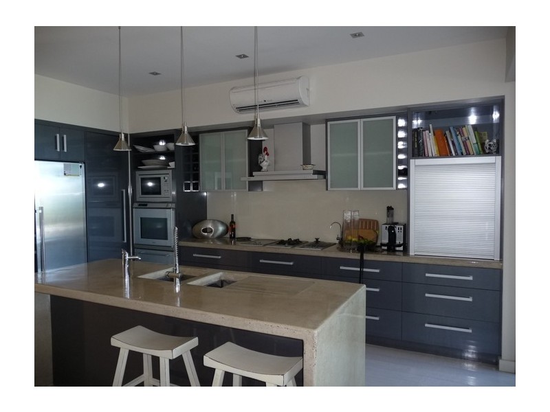 2,19 Mitchell Street, Mission Beach QLD 4852