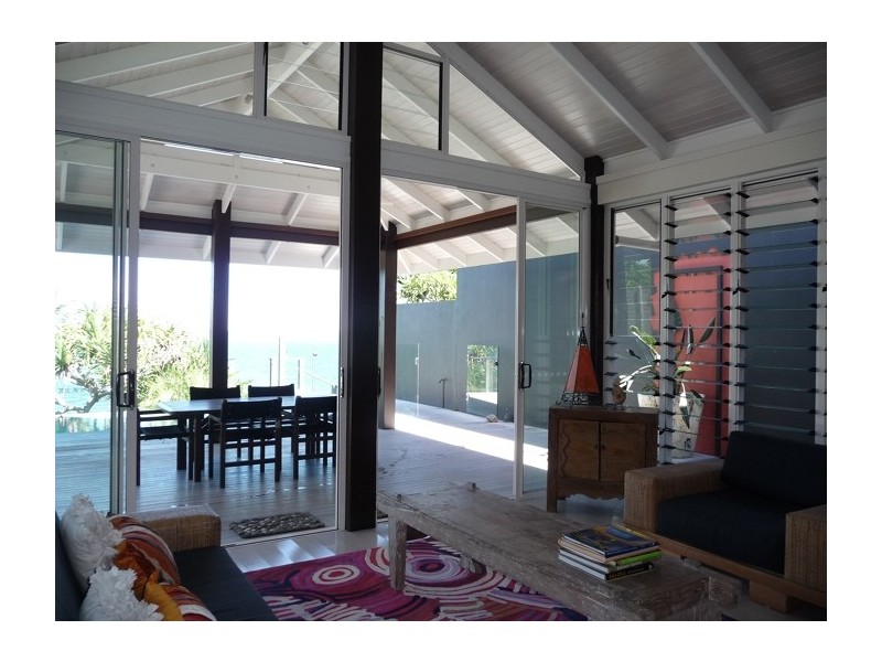 2,19 Mitchell Street, Mission Beach QLD 4852