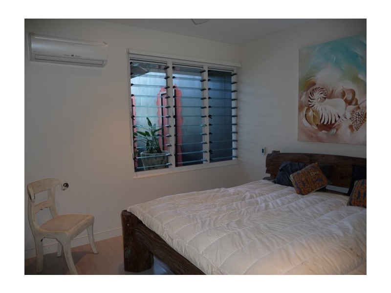 2,19 Mitchell Street, Mission Beach QLD 4852