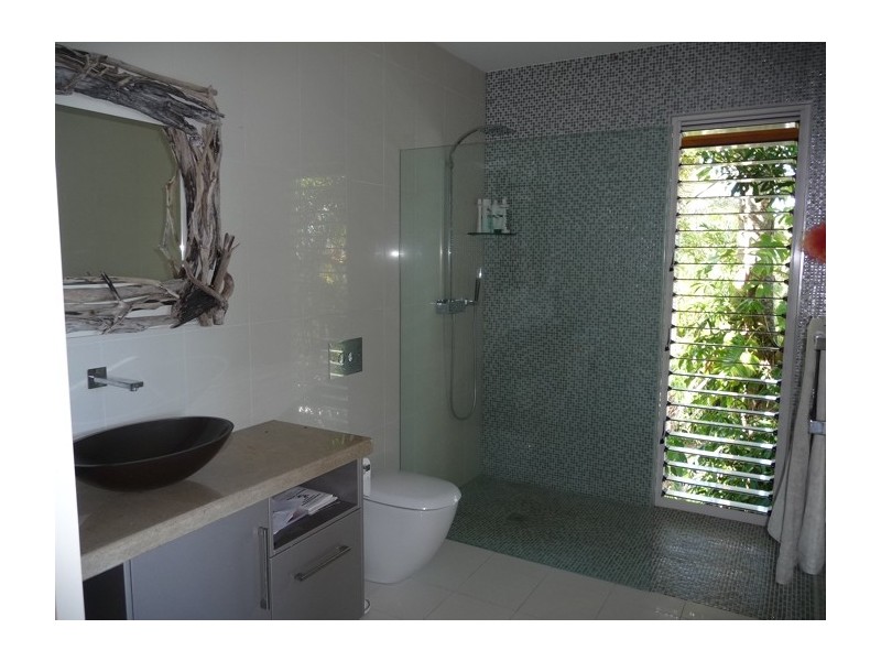 2,19 Mitchell Street, Mission Beach QLD 4852