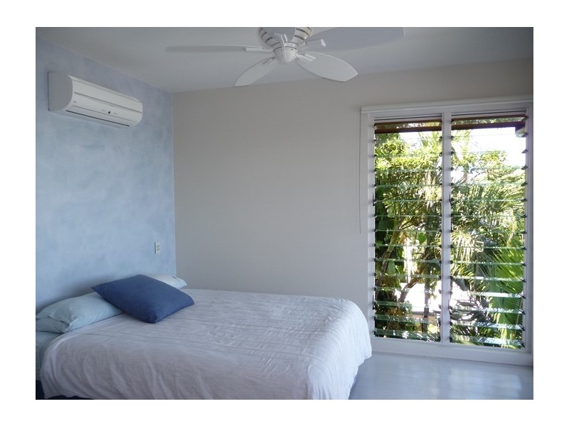 2,19 Mitchell Street, Mission Beach QLD 4852