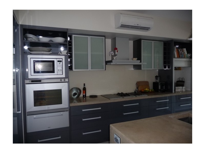2,19 Mitchell Street, Mission Beach QLD 4852
