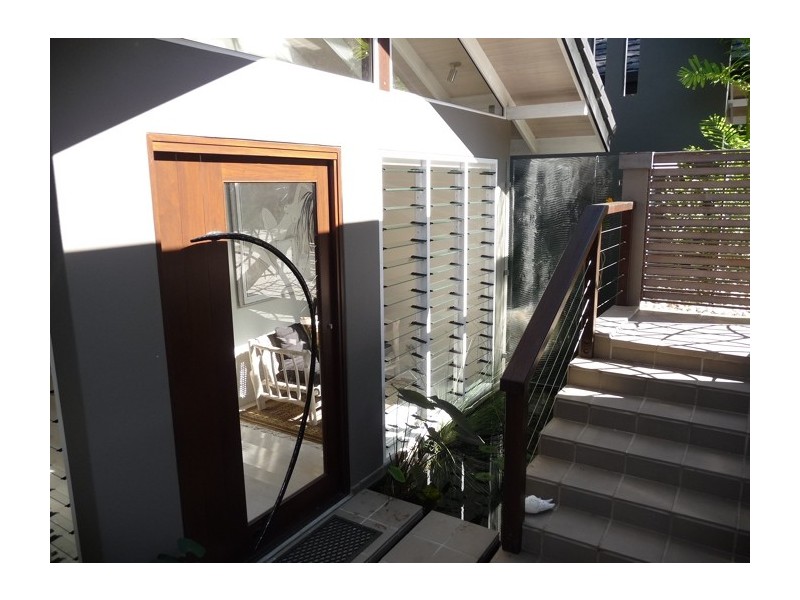 2,19 Mitchell Street, Mission Beach QLD 4852