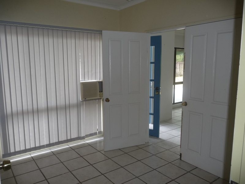 34 Holland Street, Wongaling Beach QLD 4852