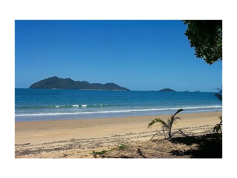 34 Holland Street, Wongaling Beach QLD 4852