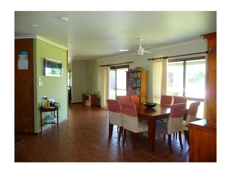 Carmoo QLD 4852