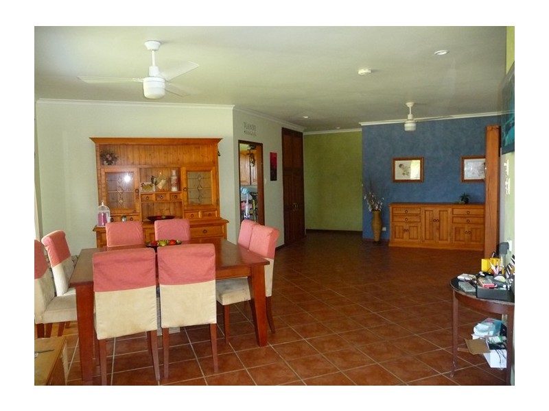 Carmoo QLD 4852