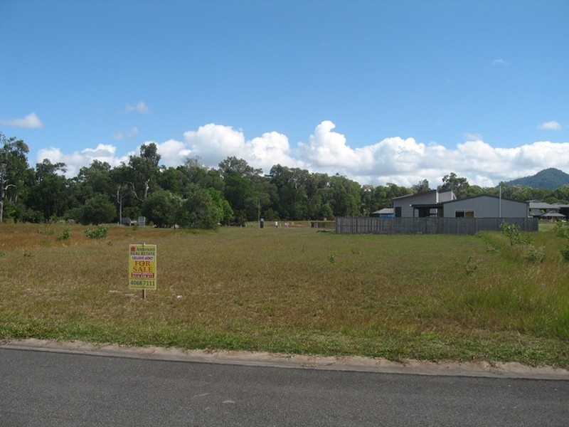 50 Midshipman Street, South Mission Beach QLD 4852