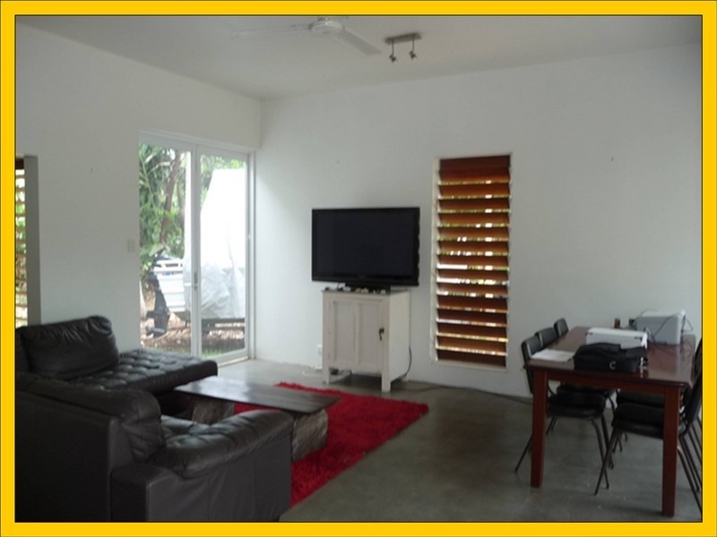 33 Pacific Street, Mission Beach QLD 4852