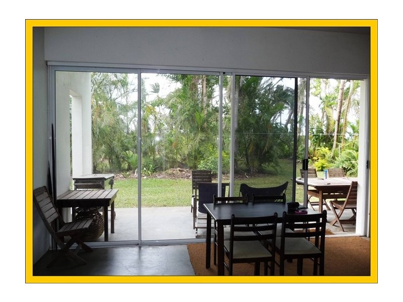 33 Pacific Street, Mission Beach QLD 4852