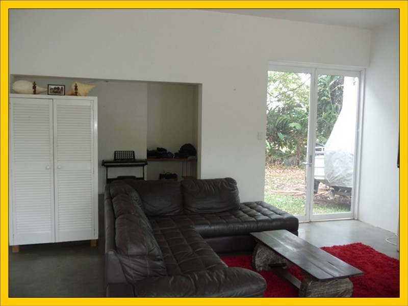 33 Pacific Street, Mission Beach QLD 4852