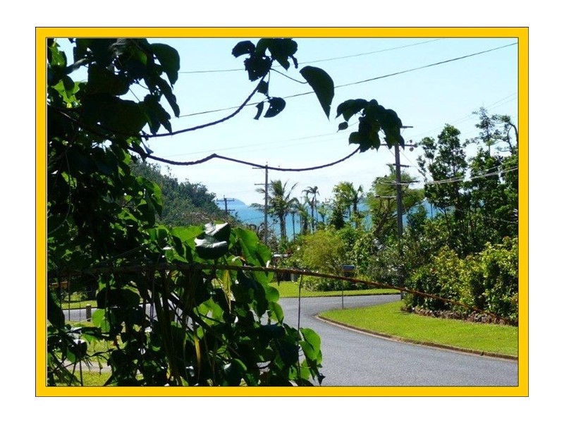 29 Cutten Street, Bingil Bay QLD 4852