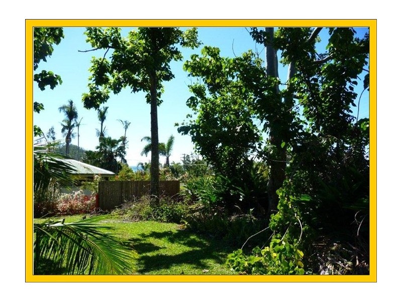 29 Cutten Street, Bingil Bay QLD 4852