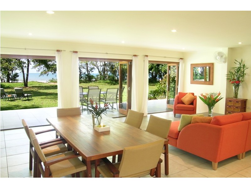 20 Donkin Lane, Mission Beach QLD 4852