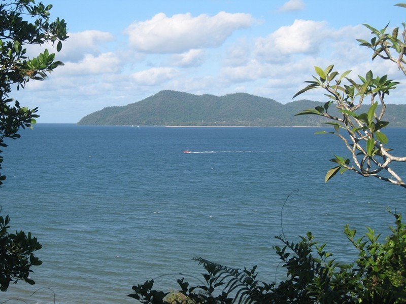 25 Mitchell Street, South Mission Beach QLD 4852