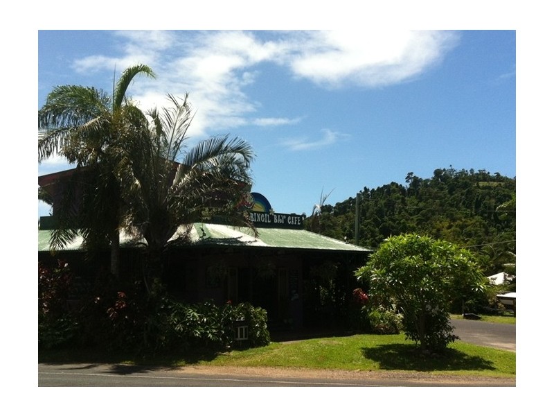 35 Cutten St, Bingil Bay QLD 4852