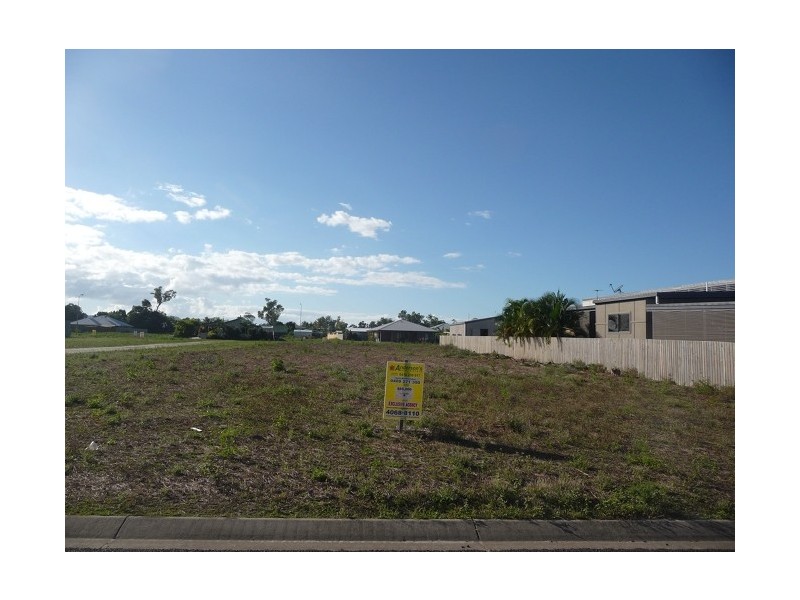 18 Mariner Drive, South Mission Beach QLD 4852