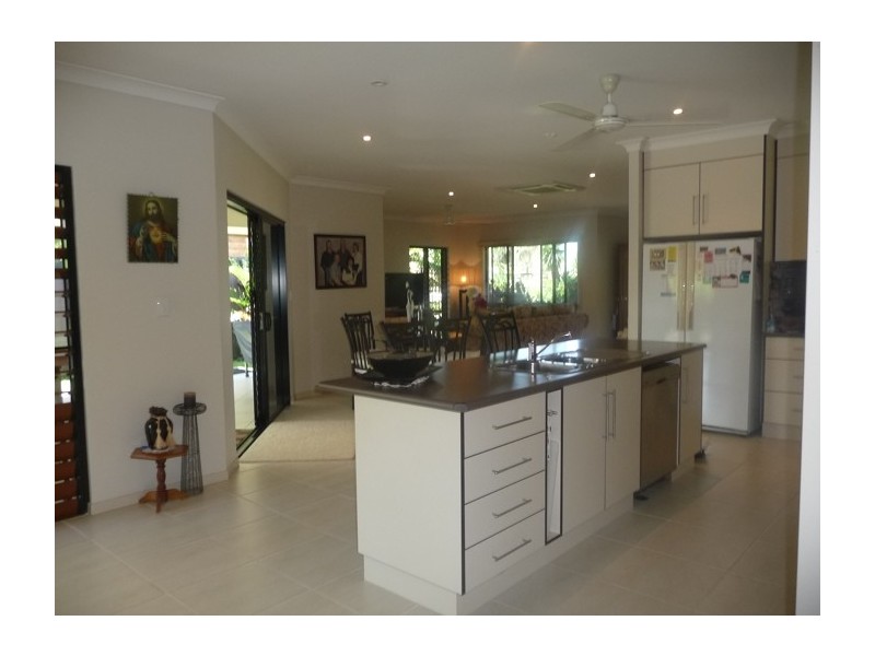 3 McNamara St, Mission Beach QLD 4852