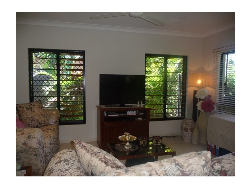 3 McNamara St, Mission Beach QLD 4852