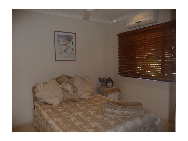 3 McNamara St, Mission Beach QLD 4852
