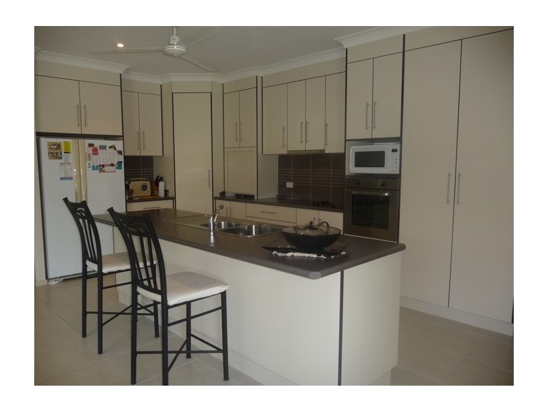 3 McNamara St, Mission Beach QLD 4852