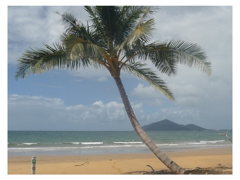 33 Conch St, Mission Beach QLD 4852
