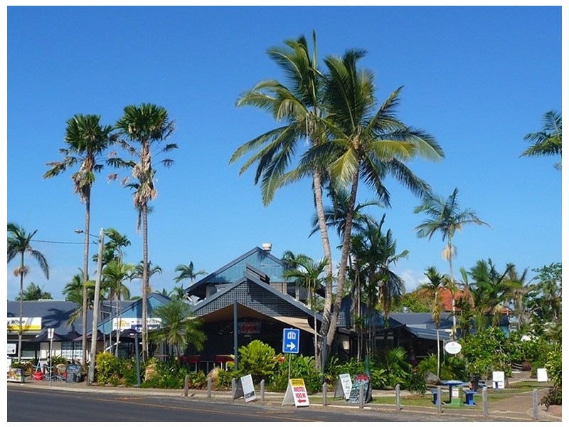 33 Conch St, Mission Beach QLD 4852