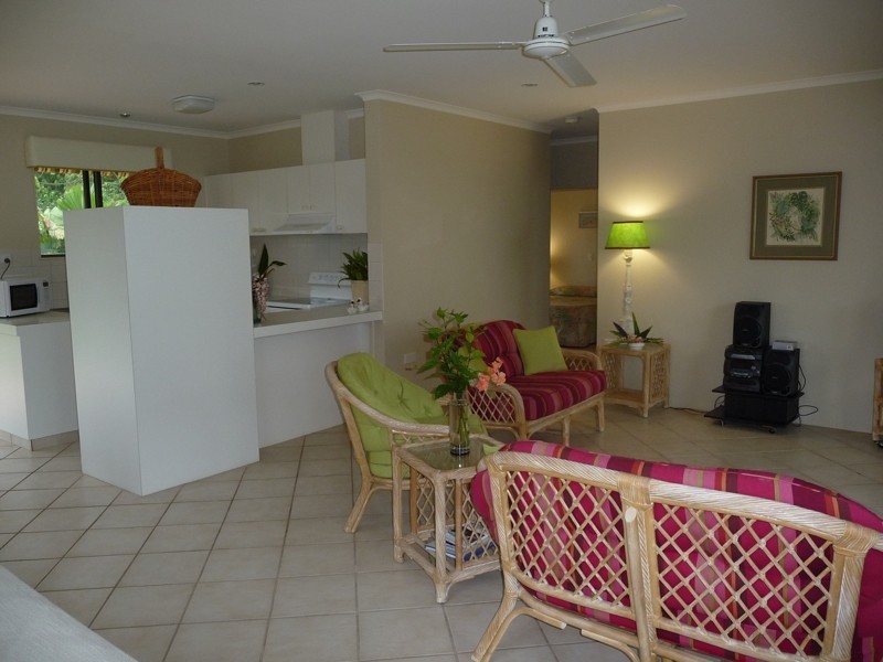 104 Kennedy Esplanade, South Mission Beach QLD 4852