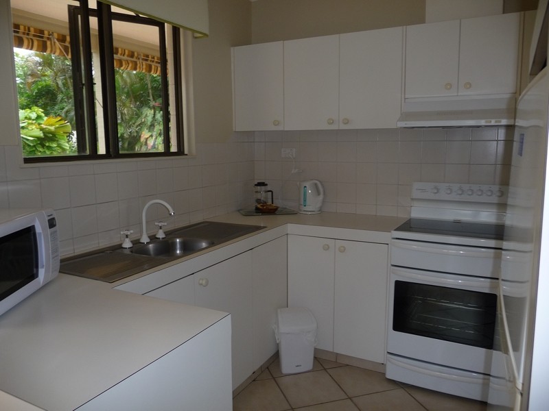 104 Kennedy Esplanade, South Mission Beach QLD 4852