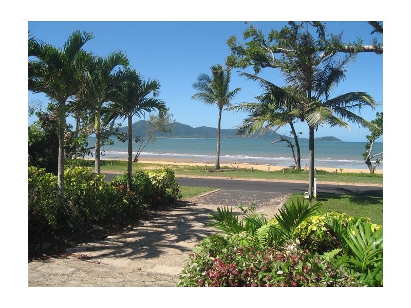 104 Kennedy Esplanade, South Mission Beach QLD 4852